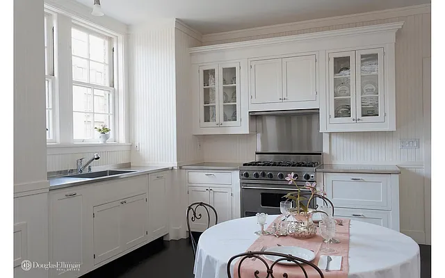 Sold by Douglas Elliman | media 4