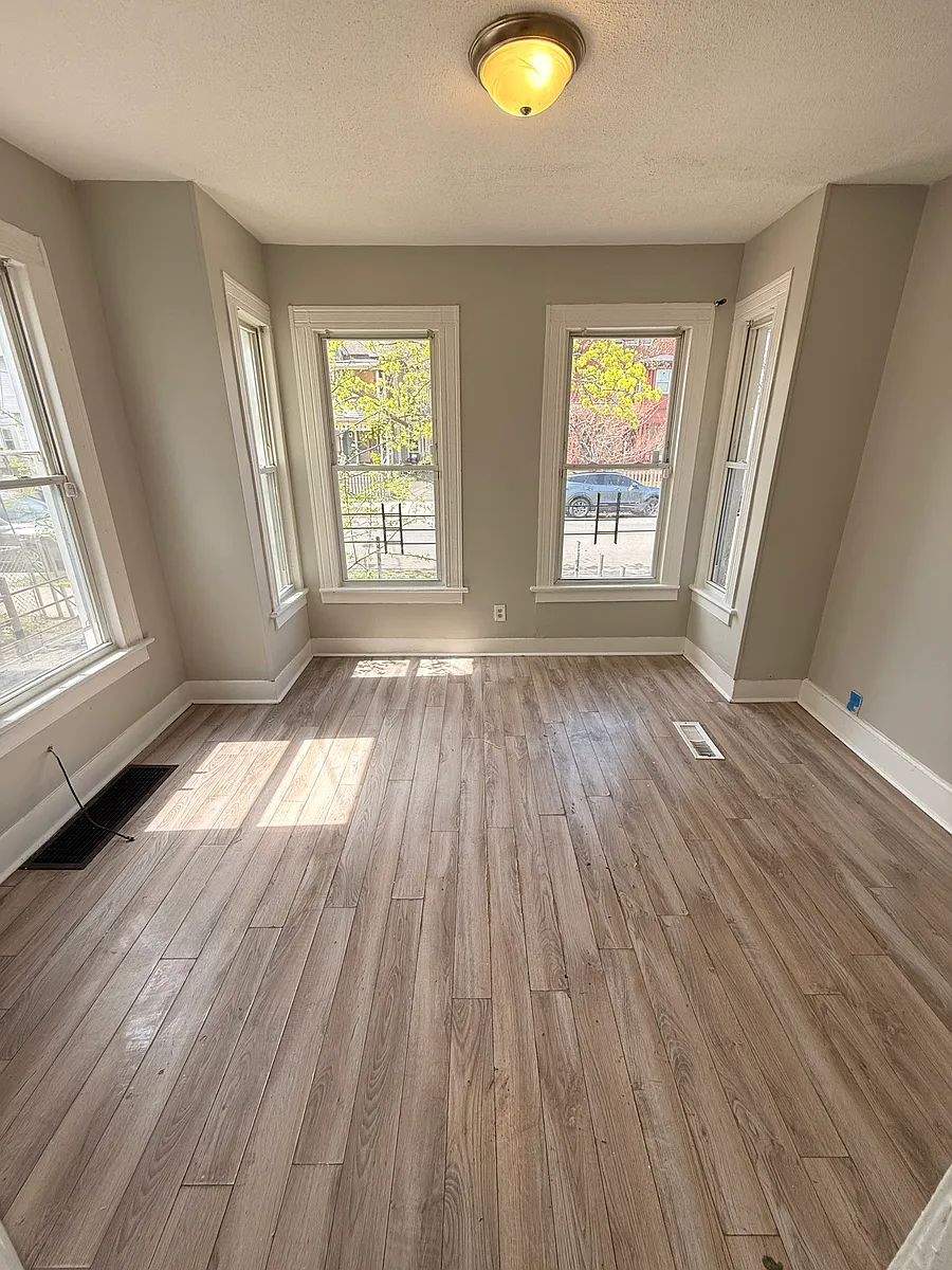 Building Photo - 493 Winthrop Ave #2A