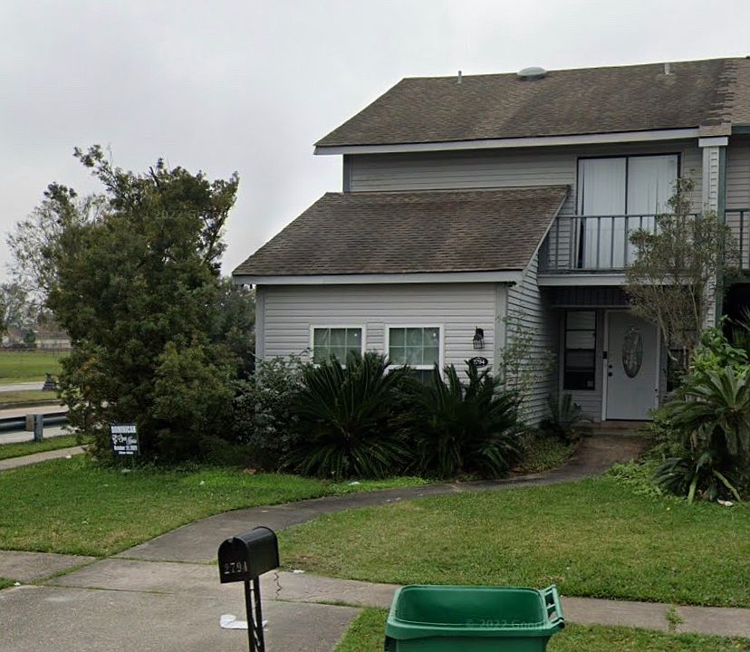 2nd image of 2794 Mount Laurel Dr