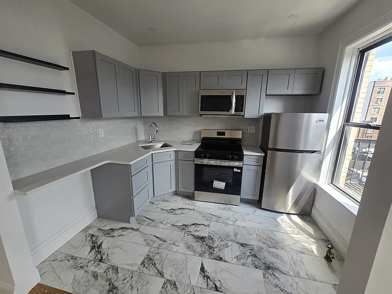 1163 Saint Johns Pl #4F — Photo 2