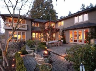 6051 SE 32nd St, Mercer Island, WA 98040