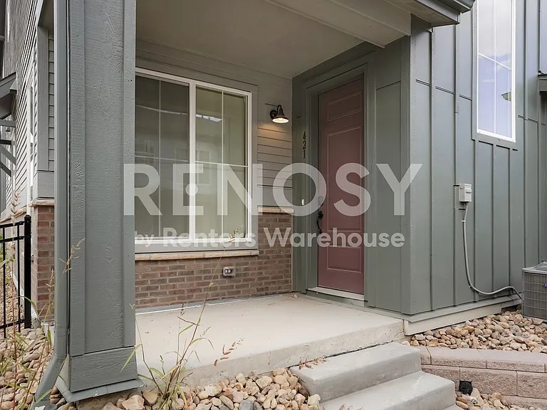 421 Millwall Cir — Photo 3