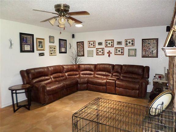 5th image of 3701 Meadow Lake Dr