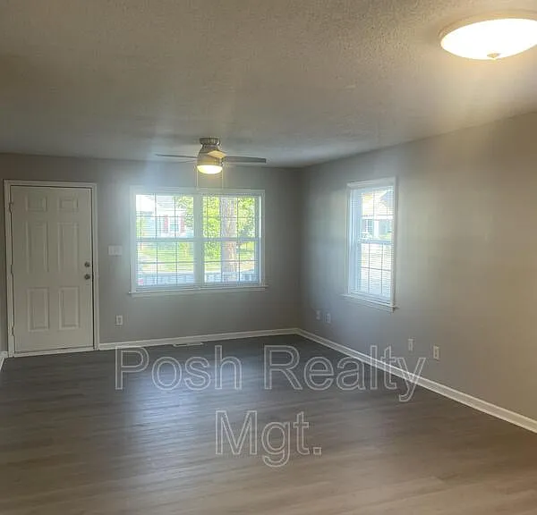 1409 Randolph Ave — Photo 2