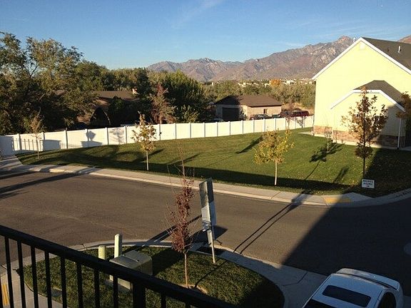 5th image of 13528 S Venicia Way Unit 5