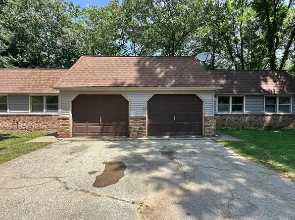 3917 Reinhardt Dr, Stevensville, MI 49127
