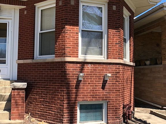 3rd image of 2744 W Morse Ave