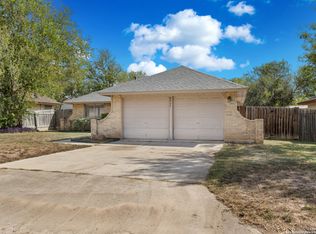 8311 Meadow Forest St, San Antonio, TX 78251