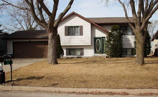 1st image of 77 Westview Dr