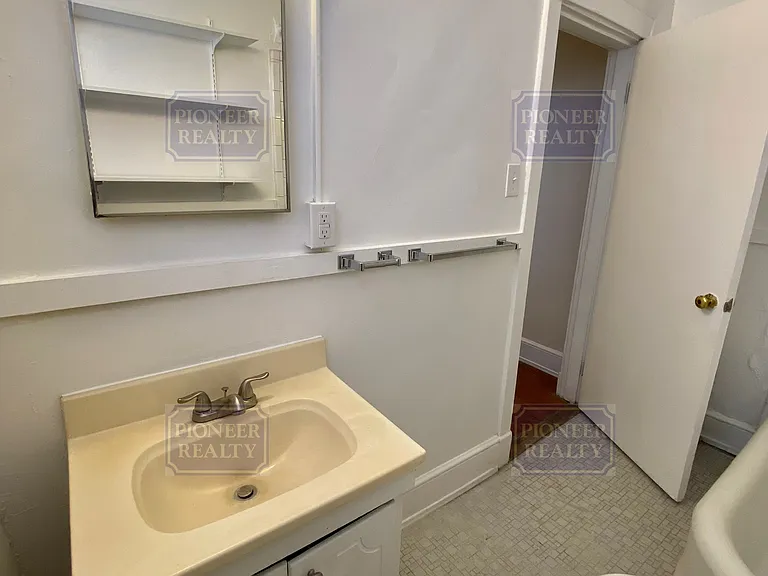 3110 Kensington Ave #4 — Photo 32