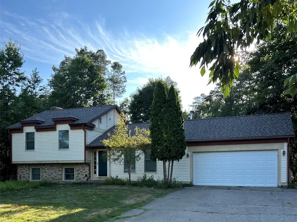 1690 Cedar Knoll Ln, Caro, MI 48723