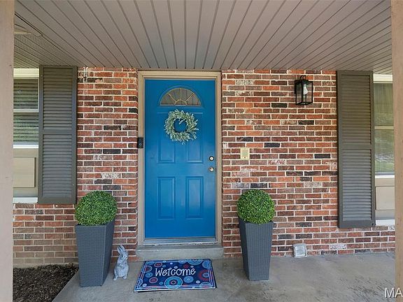 2nd image of 1731 Lakeshore Dr