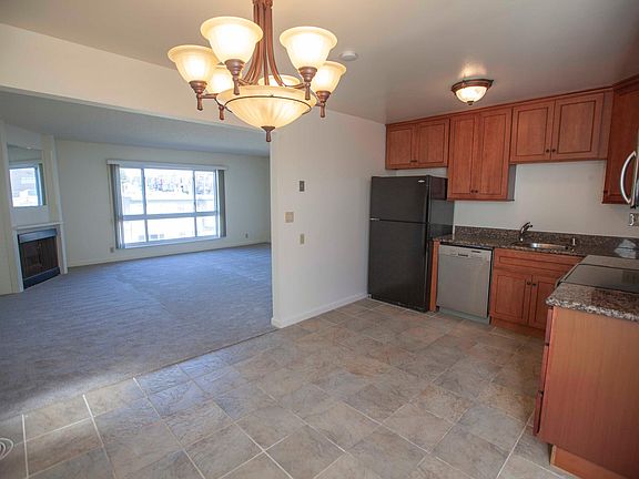 3rd image of 2601 43rd Ave APT 203