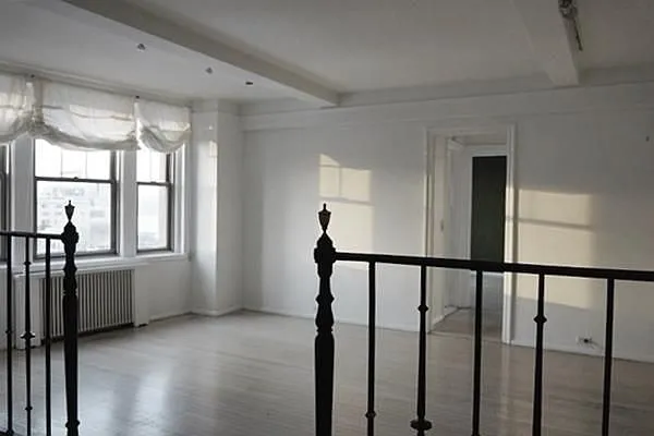 Rented by Domus Realty | media 28