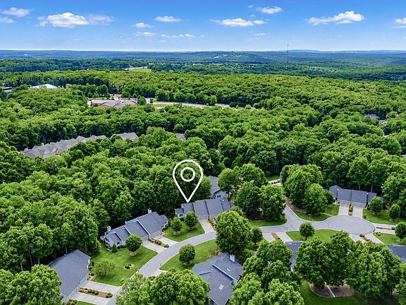 2nd image of 4 Augustine Ln