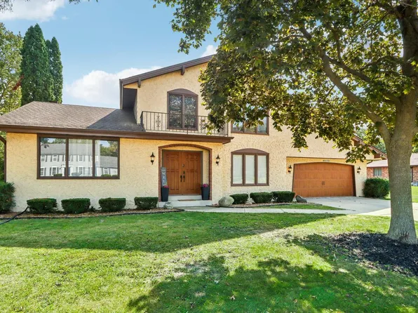 S67W17531 Rossmar DRIVE, Muskego, WI 53150