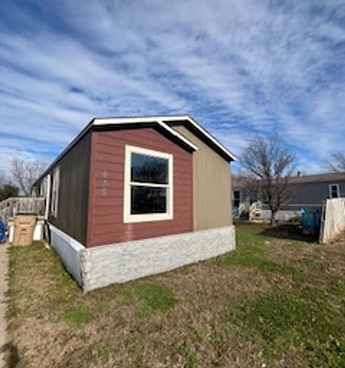 1st image of 640 Mills Dr