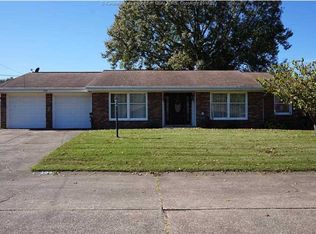 208 Shawnee Estates, Winfield, WV 25213