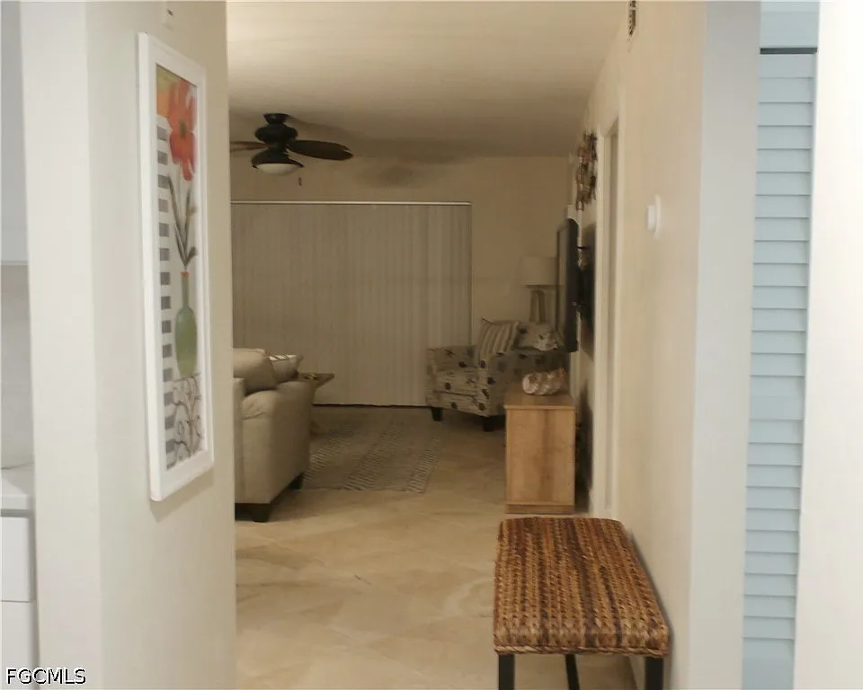 2 bed, 2.0 bath, 1069 sqft, $5,000 — Photo 4