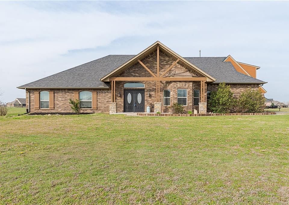 1st image of 5774 Heritage Cir
