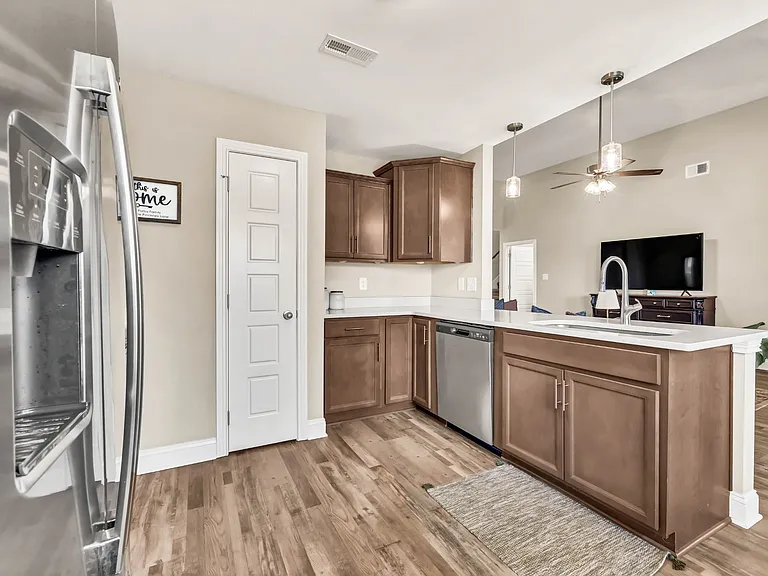 516 Castle Pinckney Ln — Photo 19