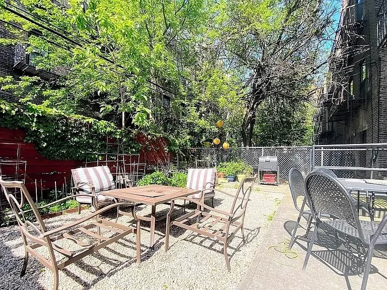 317 Putnam Ave #2R — Photo 8