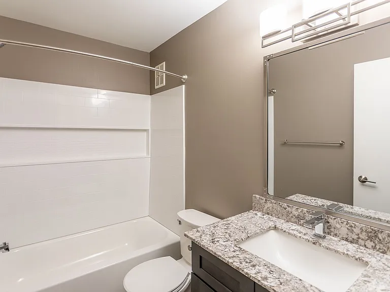 Heatherwood Apartments | MODERNIZED LIVING — Photo 10