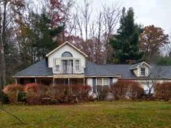 1530 Sunset Point Dr, Muskegon, MI 49441