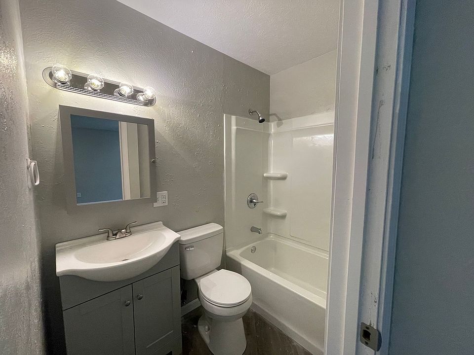 Laclede Apartments 705 Laclede Ave Carterville IL Zillow