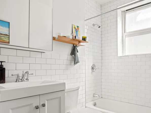 192 Union Street image 27 of 36