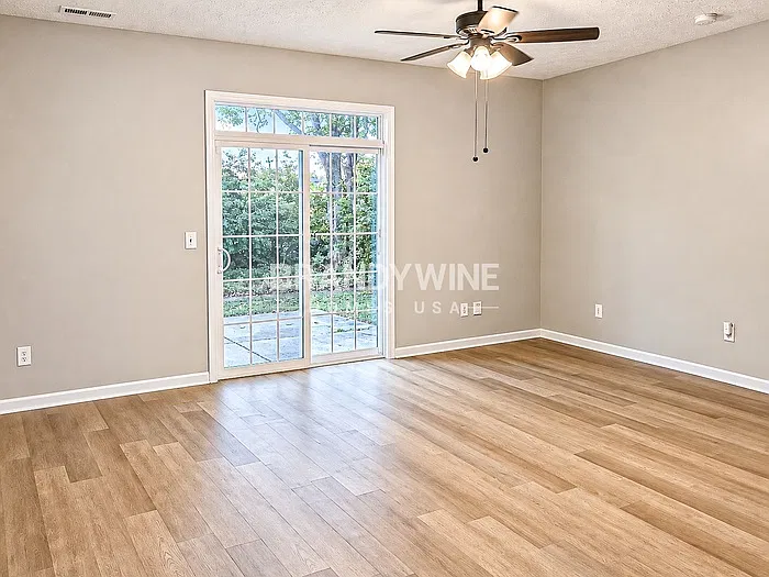 3 bed, 2.0 bath, 1253 sqft, $1,785 — Photo 4