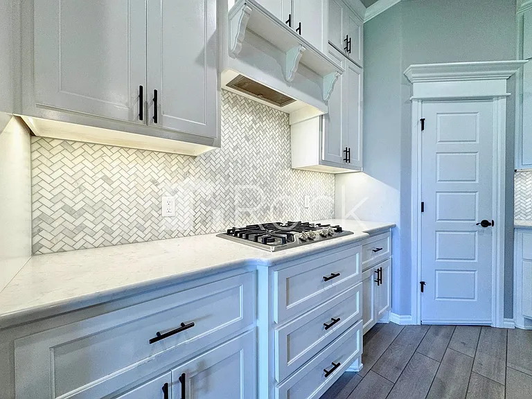 19113 Grove Pkwy — Photo 11