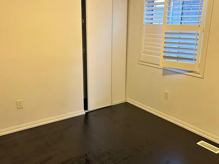 29 Robert Parkinson Dr #UPPER — Photo 21