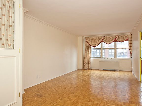 3rd image of 520 E 72nd St APT 6D
