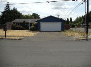 19404 NE Davis St, Portland, OR 97230