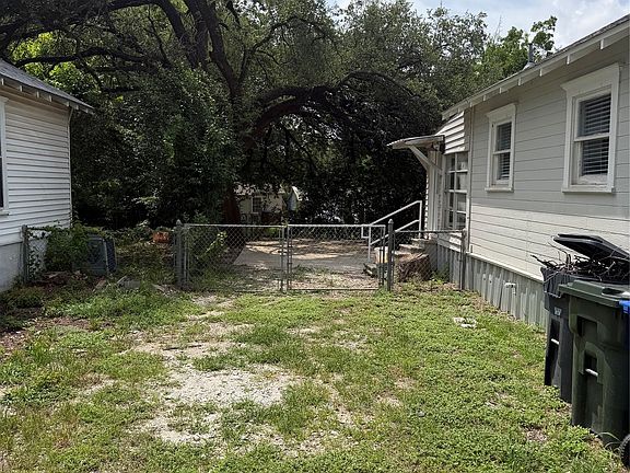 3rd image of 2914 E Edmond Ave