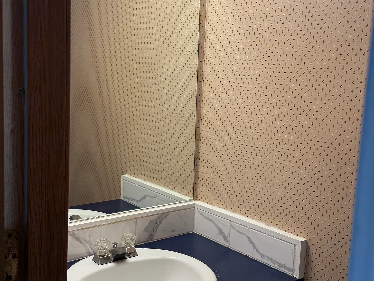 2 bed, 1.5 bath, 856 sqft, $1,000 — Photo 3