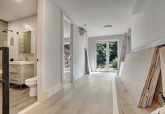 3rd image of 324 E 116th St #1F