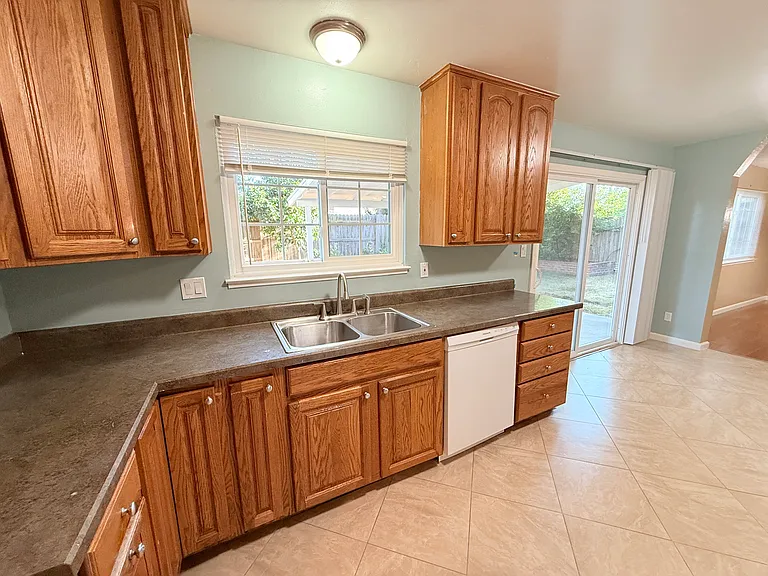 6881 Kettering Cir — Photo 12