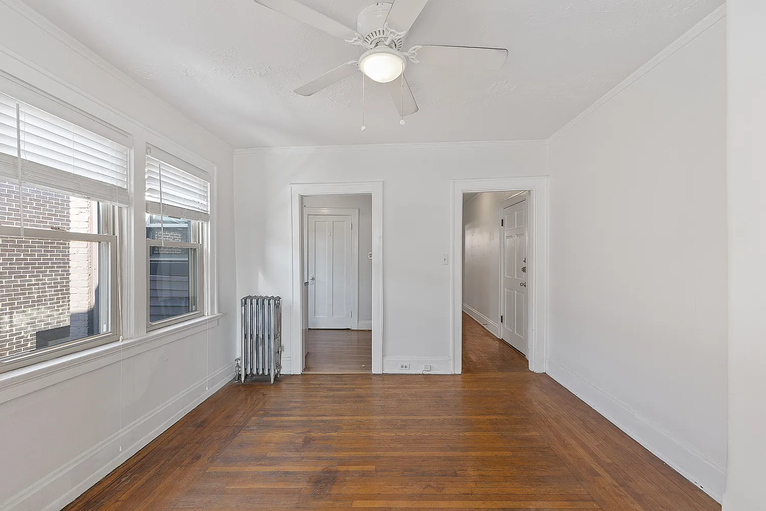 1 bed, 900 sqft, $1,300 — Photo 3