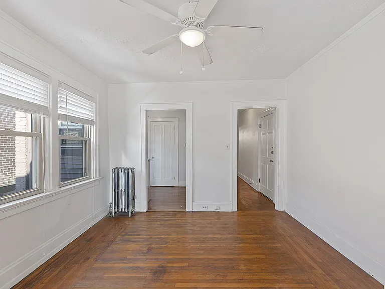 3096 Madison Rd #8 — Photo 3