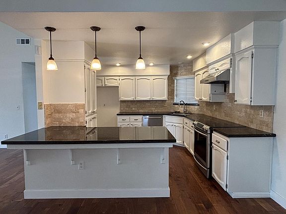 2nd image of 4249 W Capitola Ave