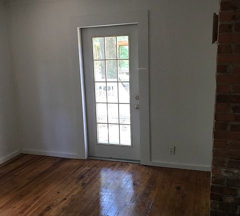 4th image of 713 Flagg St