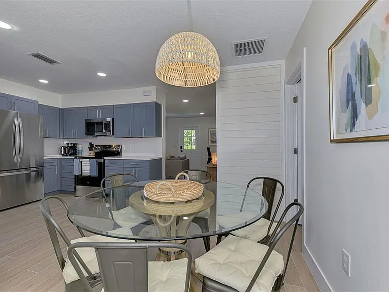 1100 Point Of Rocks Rd — Photo 14