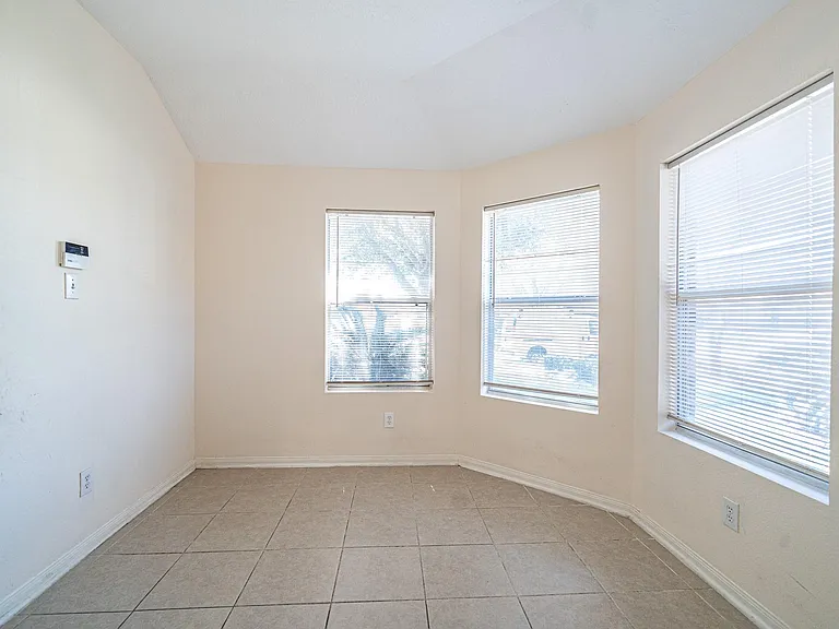 19538 Narcissus Brook Ln — Photo 10