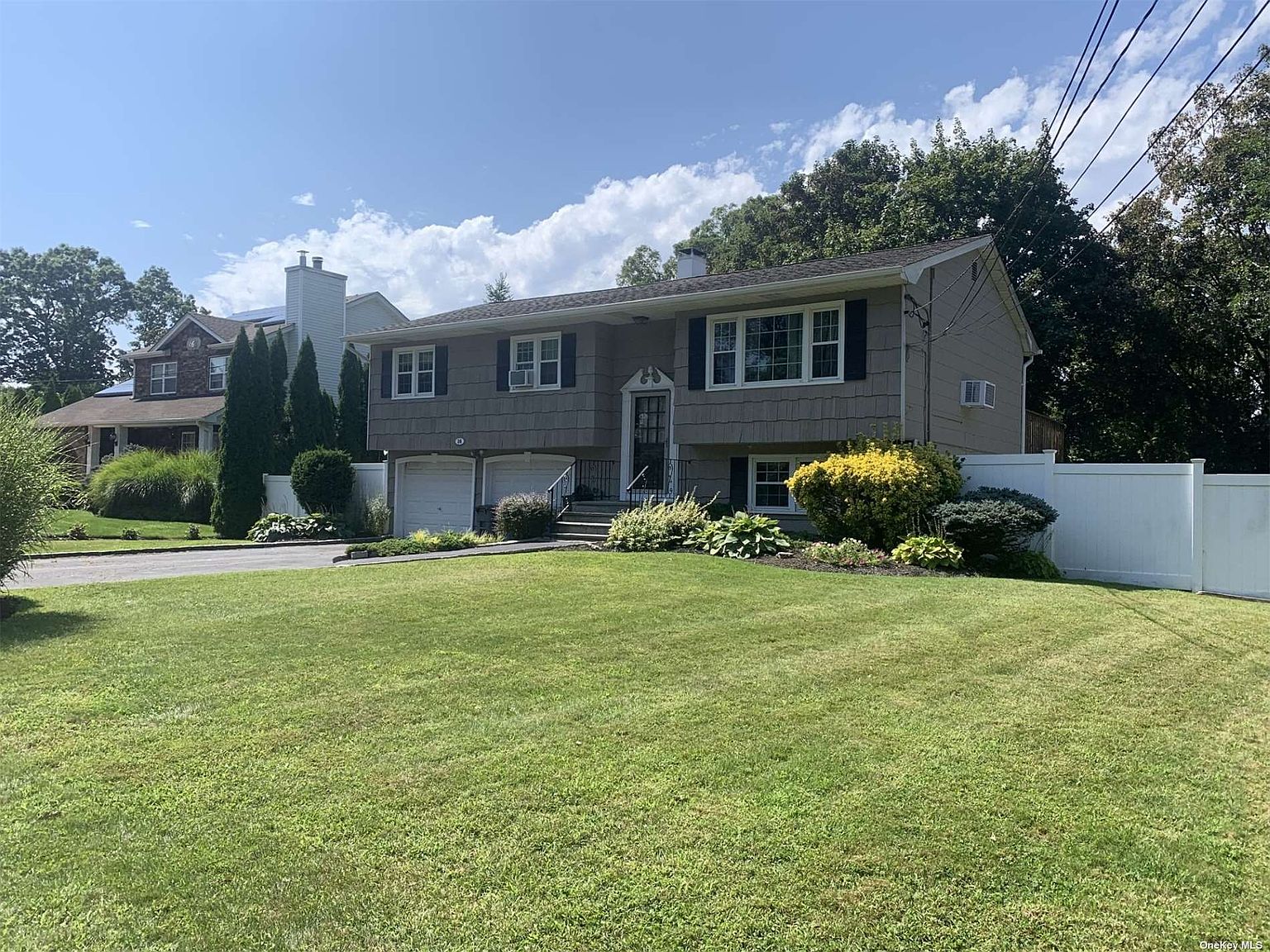 16 Woodland Road, Centereach, NY 11720 Zillow