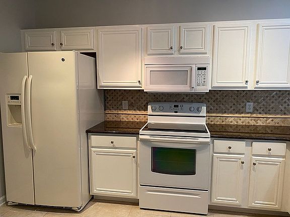 3rd image of 3750 Silver Bluff Blvd APT 1608