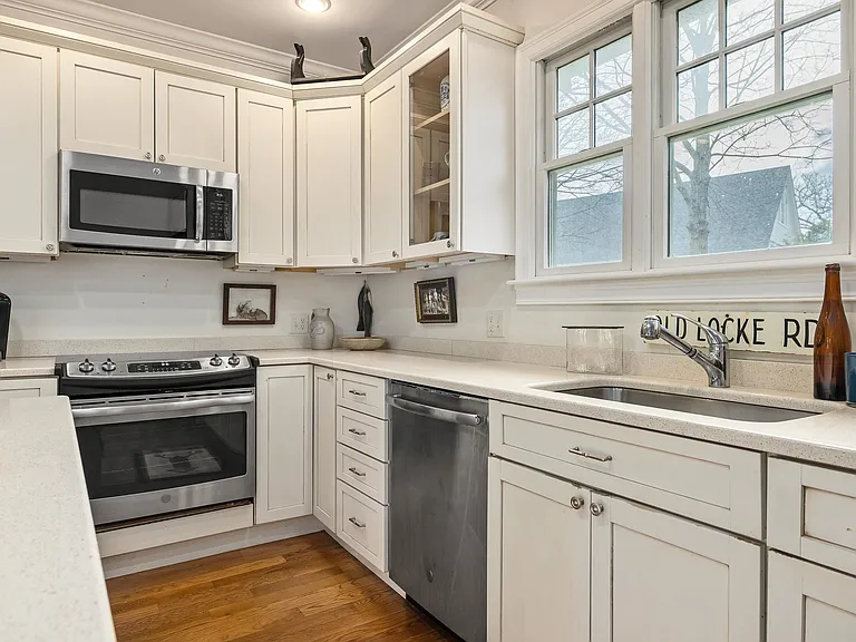 808 Central Rd — Photo 12