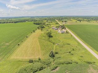 395 W Cedarville Rd, Freeport, IL 61032