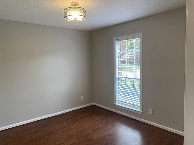 7301 Brampton Ln — Photo 2
